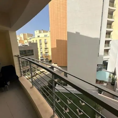 Διαμέρισμα Flat In The Heart Of St Julians